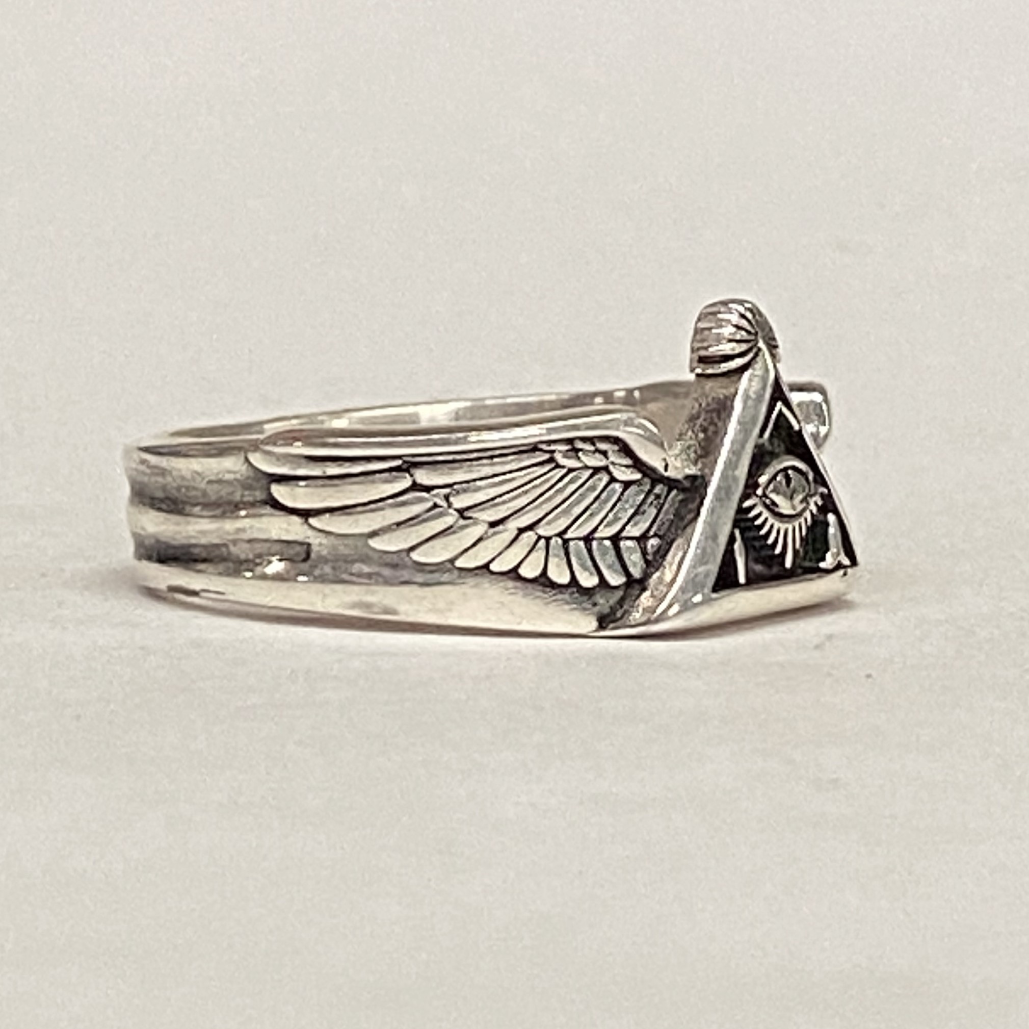Mens Sterling Widows Sons Generic Ring with Wing Sides - Image 2