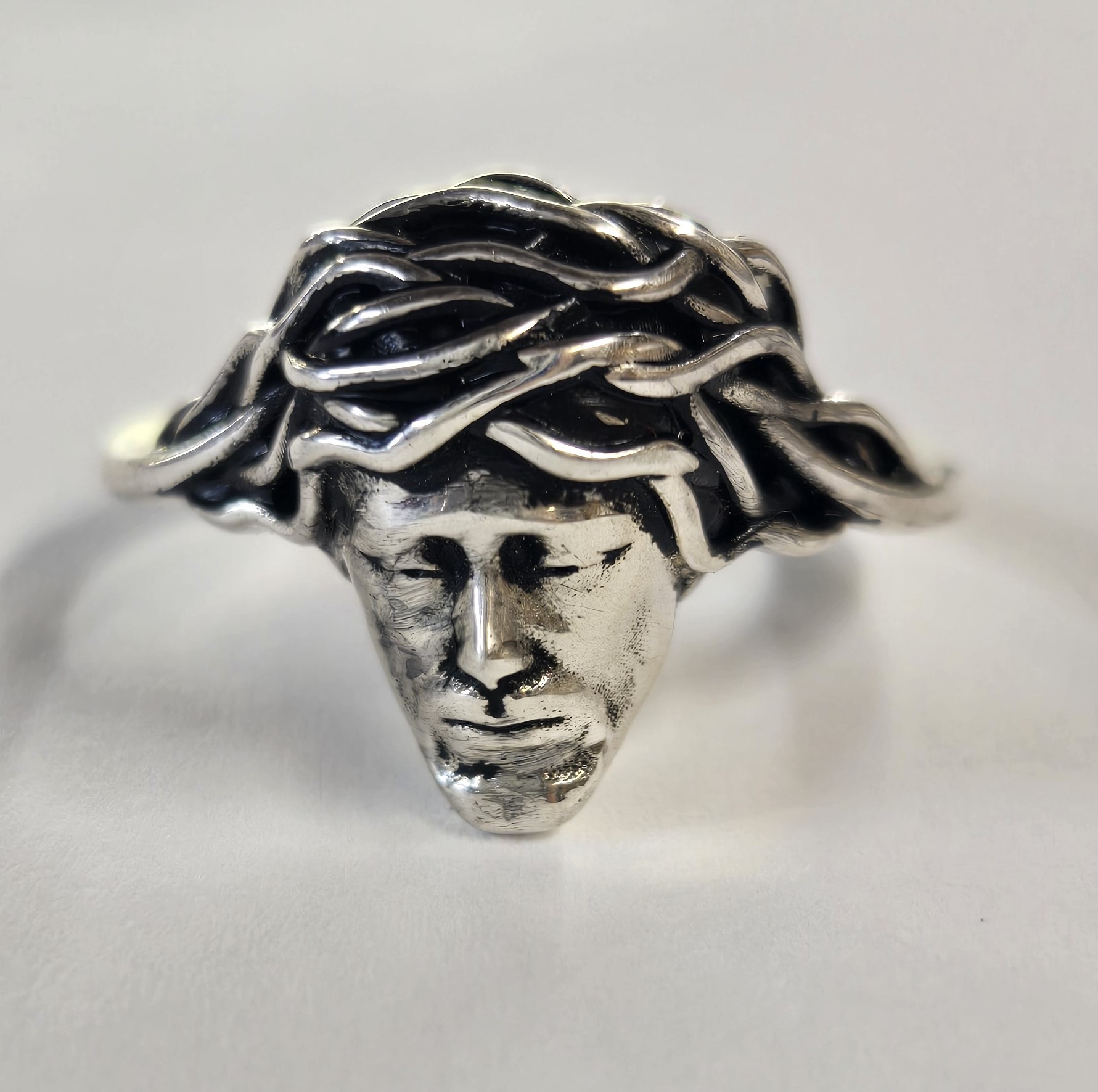Ladies Jesus Ring